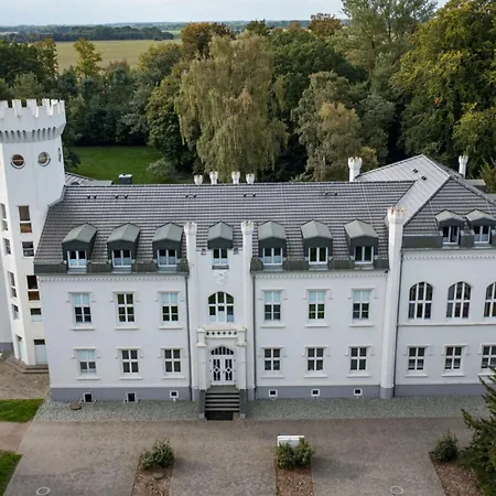 We 12 Castle Junior Holiday home